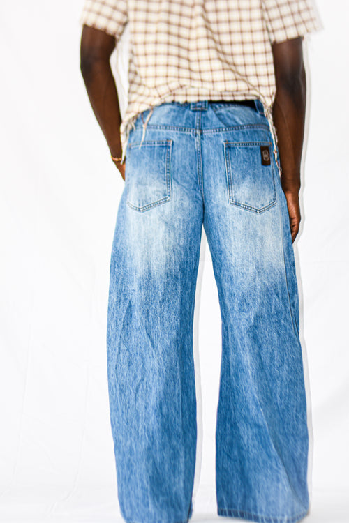 Men's Light Blue Wash barrel jeans back fit
