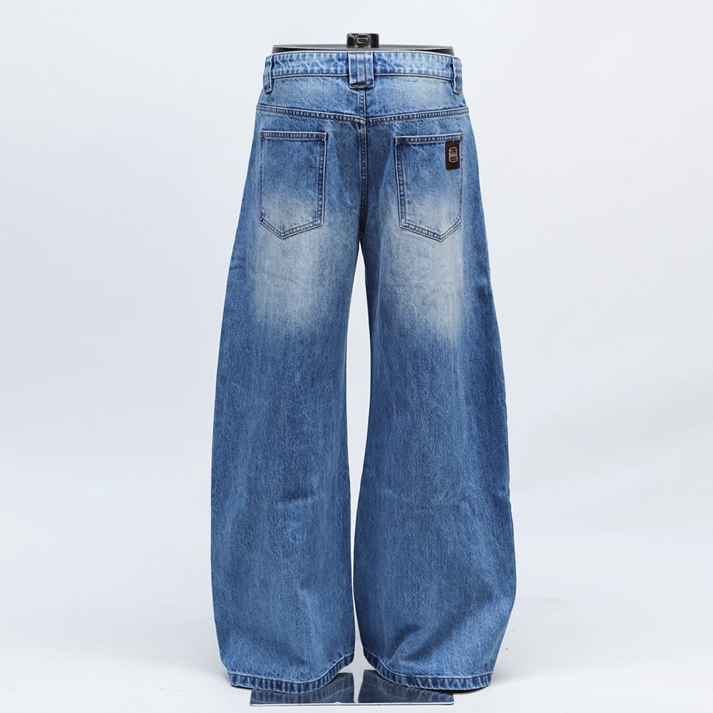 Barrel Jeans – Light Blue Wash (Preorder)