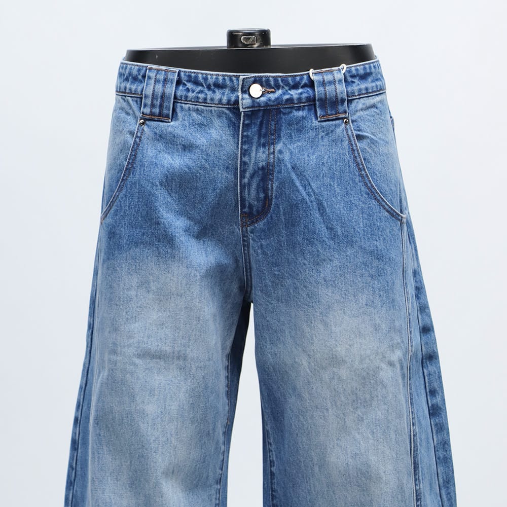 Barrel Jeans – Light Blue Wash (Preorder)
